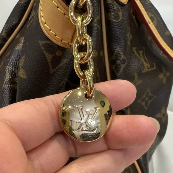 [Authentic] Louis Vuitton Monogram Tivoli GM - Picture 11 of 16